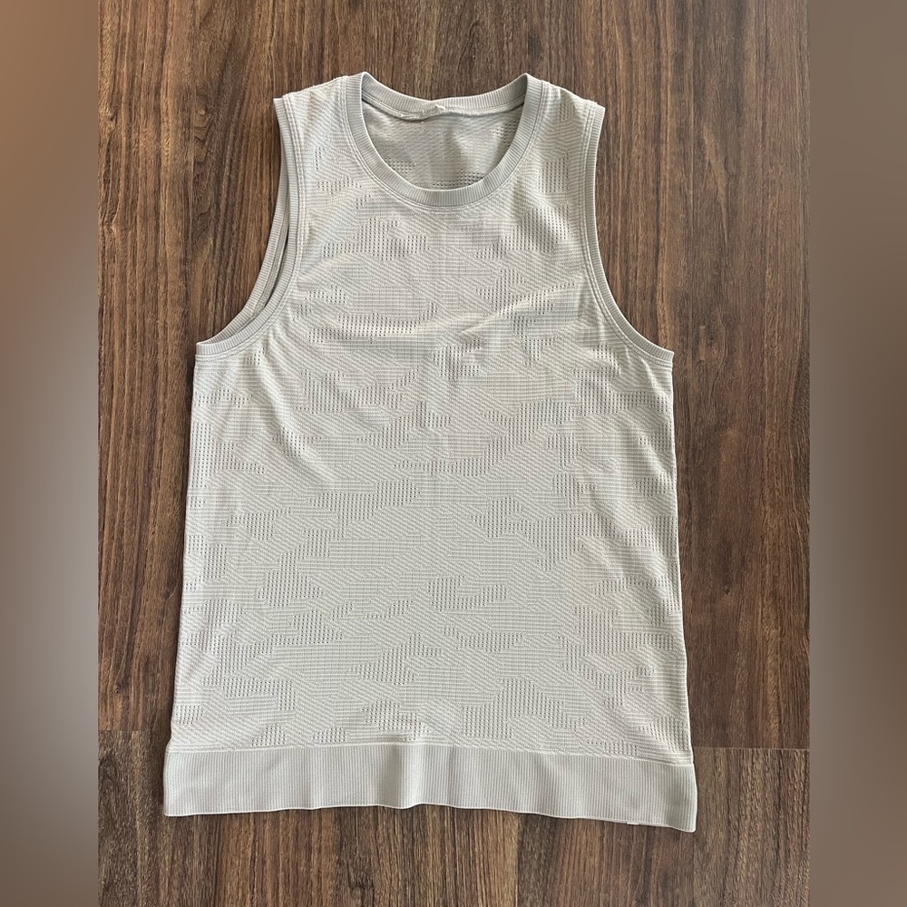 Lululemon Athletica Vented Camo Silver Drop / Vapor Swiftly Breathe Muscle Tank